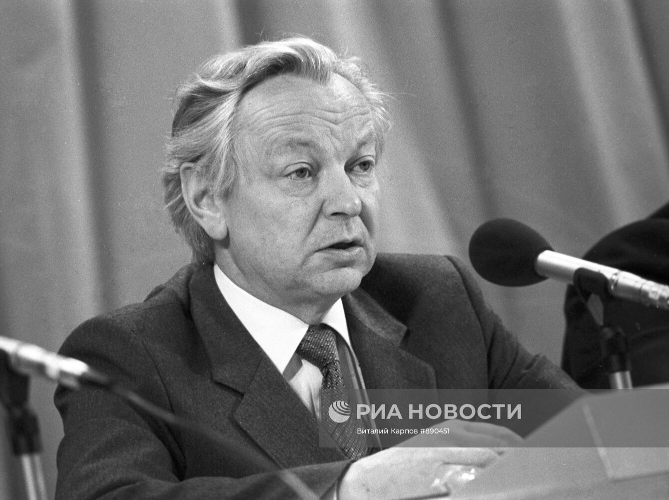 Замминистра внешней торговли СССР Г. Журавлев