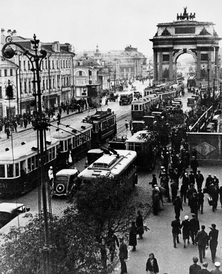Тверская Застава и Триумфальные ворота в Москве