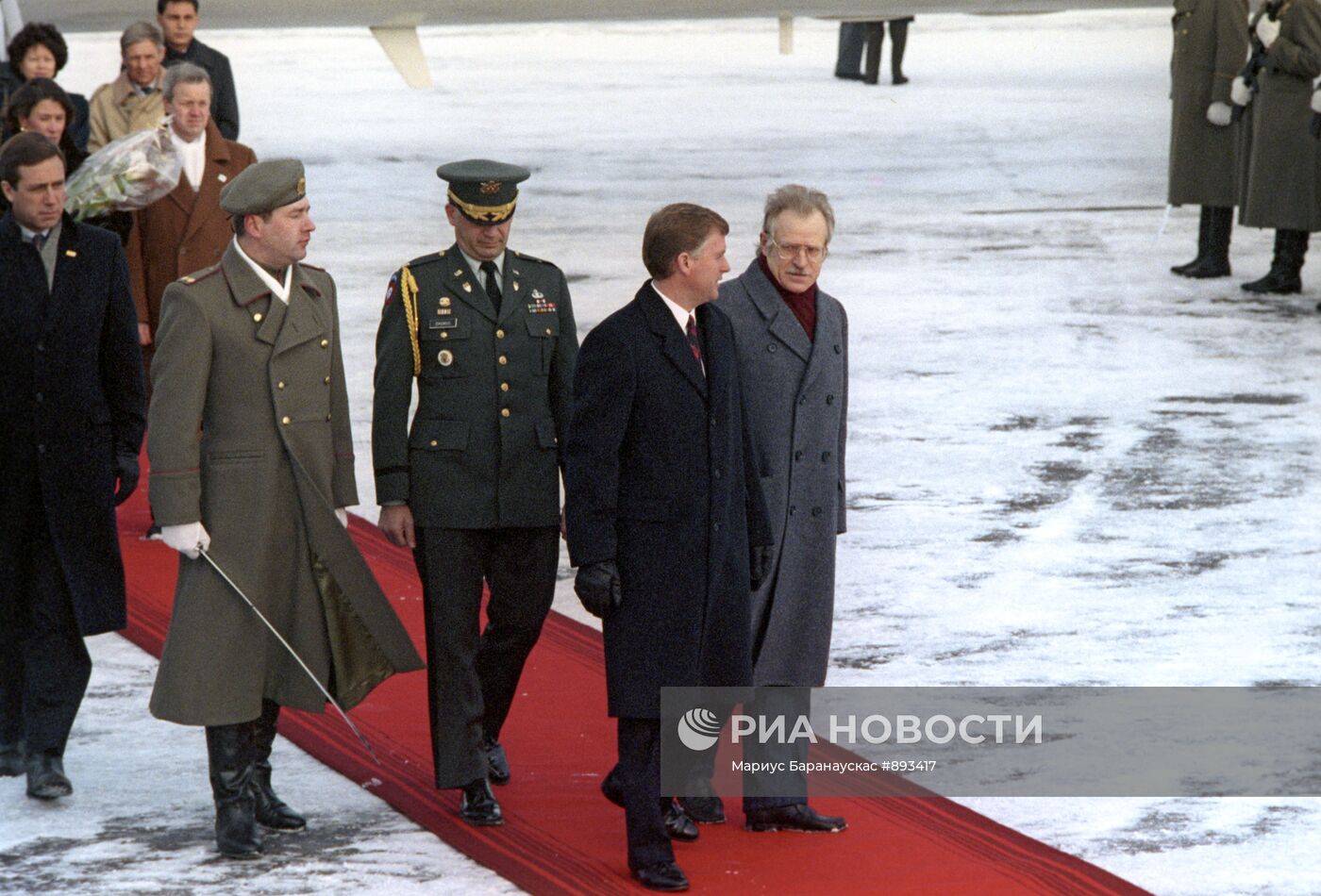 Бронеслав Кузмицкас и Дэн Куэйл