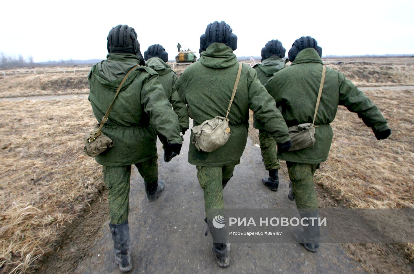 Занятия по боевой подготовке на армейском полигоне ВМФ