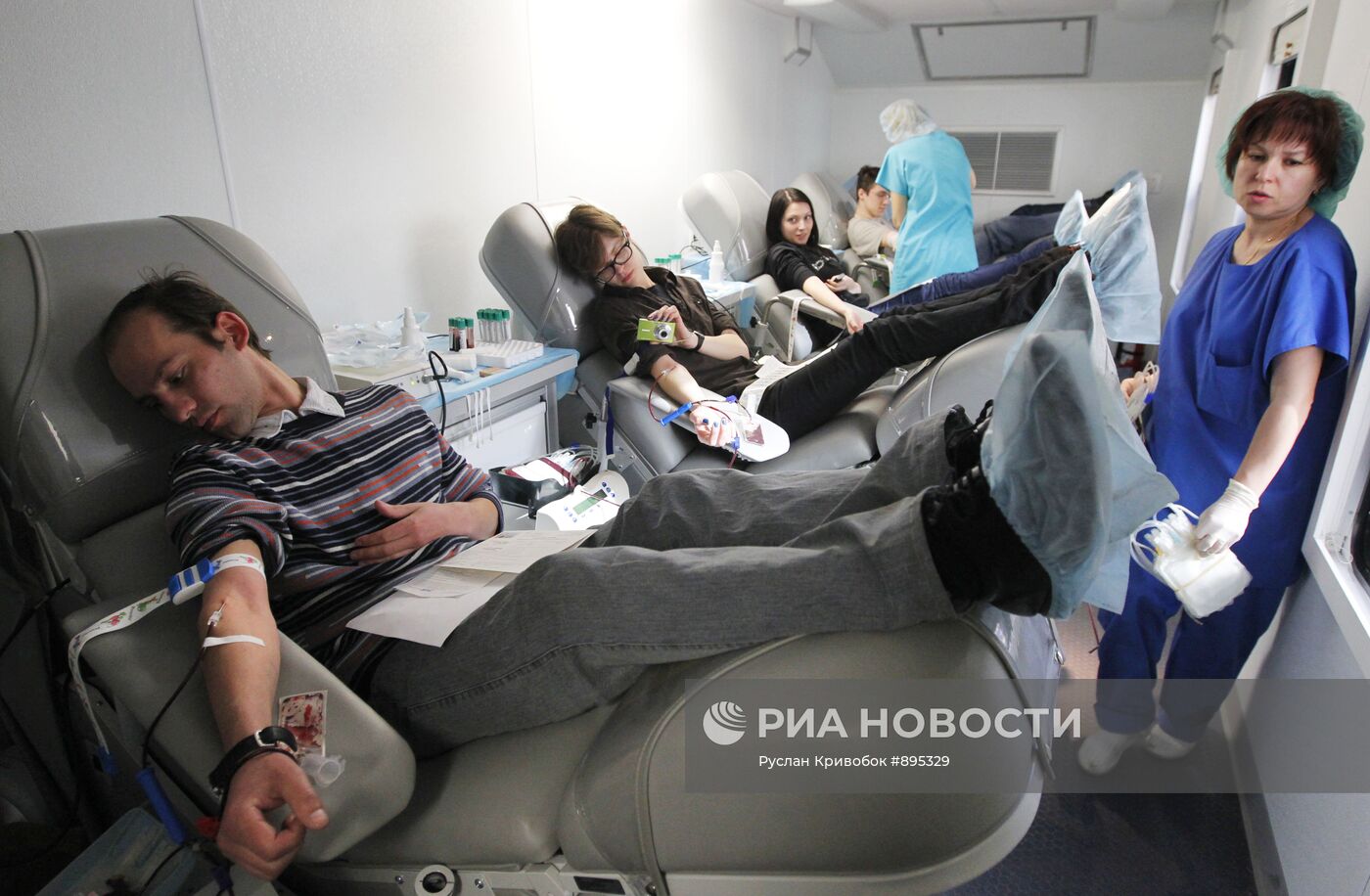 Акция "День донора" на Триумфальной площади в Москве