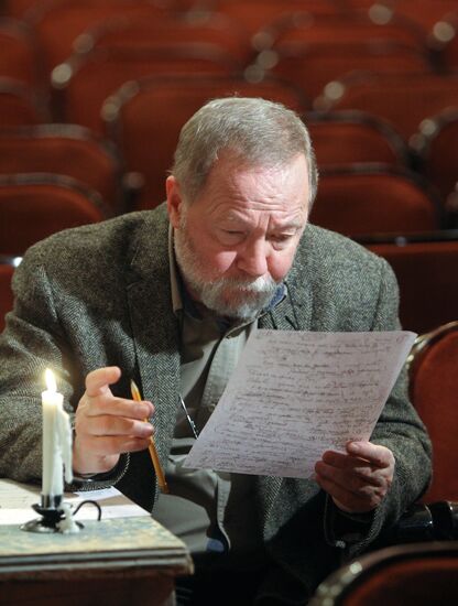 Прогон спектакля "Люди как люди" в театре имени Е. Вахтангова