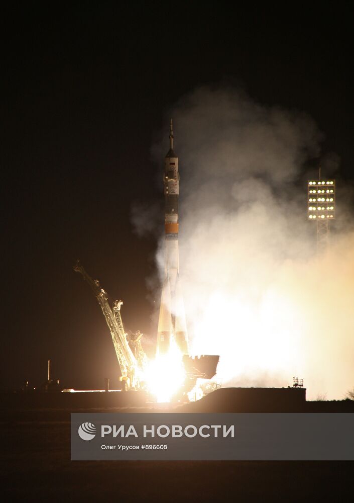 Запуск космического корабля "Союз ТМА-21" "Гагарин"