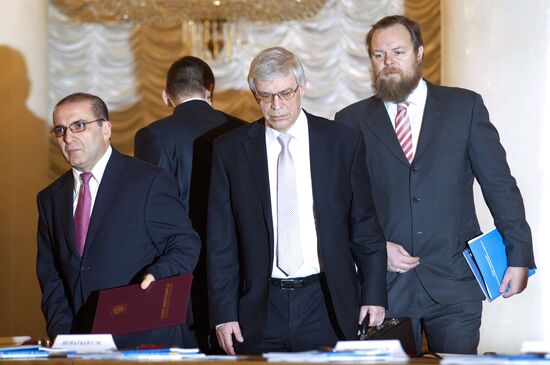 Г. Тосунян, С. Игнатьев и Д. Ананьев