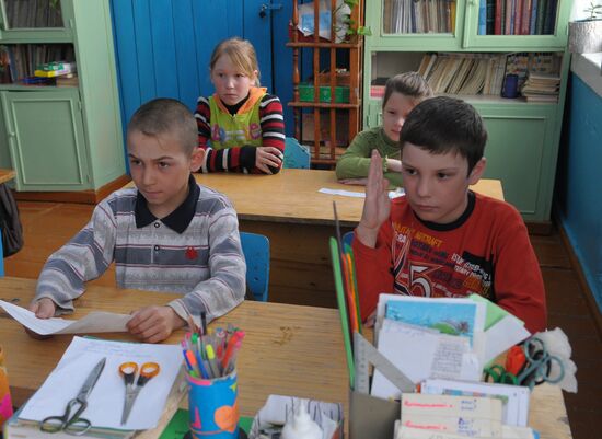Работа школы в поселке Сказ в Челябинской области