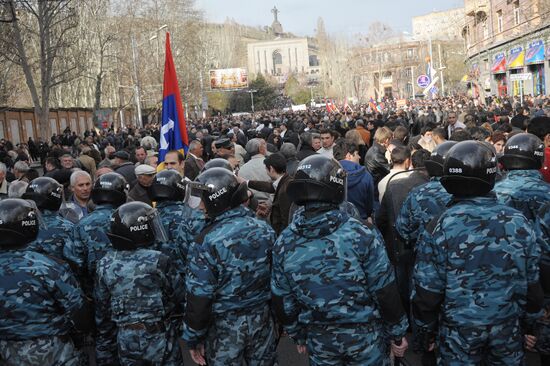 Митинг оппозиции в Армении