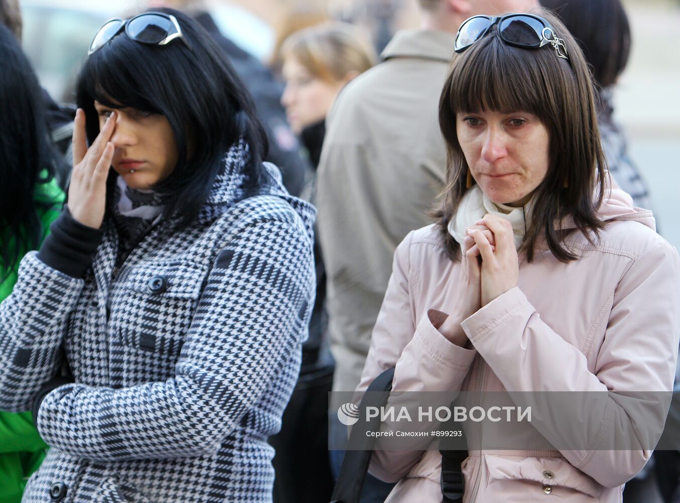 Возложение цветов в память о погибших при взрыве в Минске