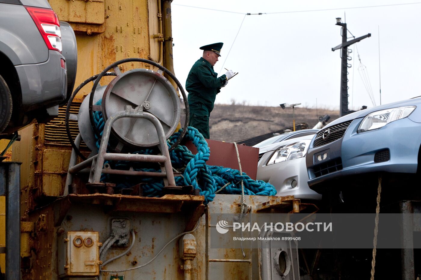 Проверка на радиацию машин, поступающих из Японии | РИА Новости Медиабанк