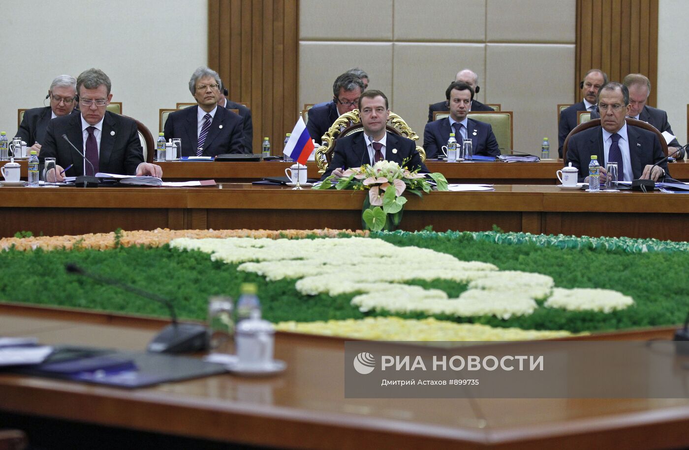 Д.Медведев принял участие в саммите БРИКС в Китае