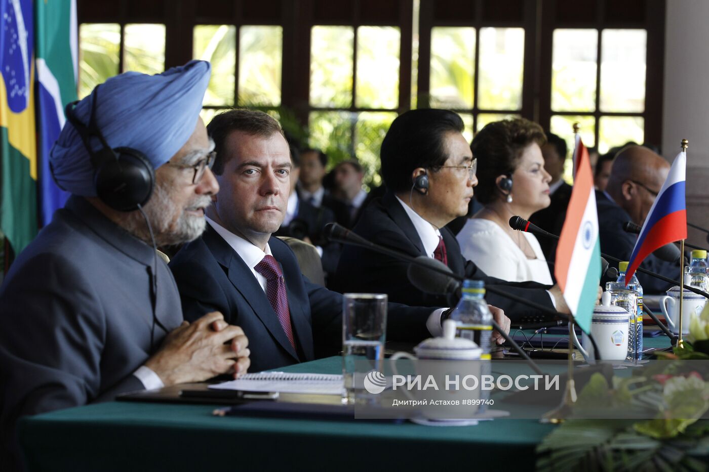 Д.Медведев принял участие в саммите БРИКС в Китае