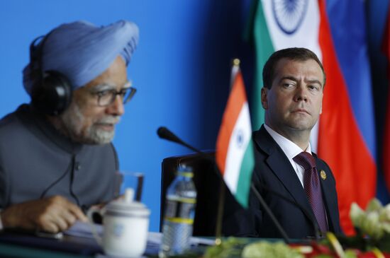 Д.Медведев принял участие в саммите БРИКС в Китае