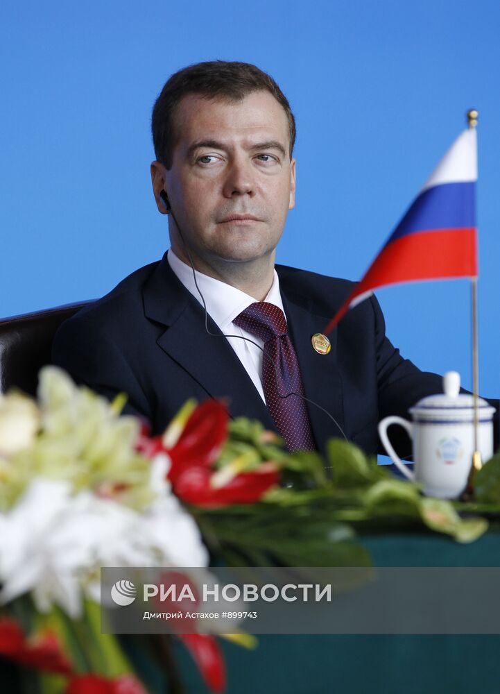 Д.Медведев принял участие в саммите БРИКС в Китае