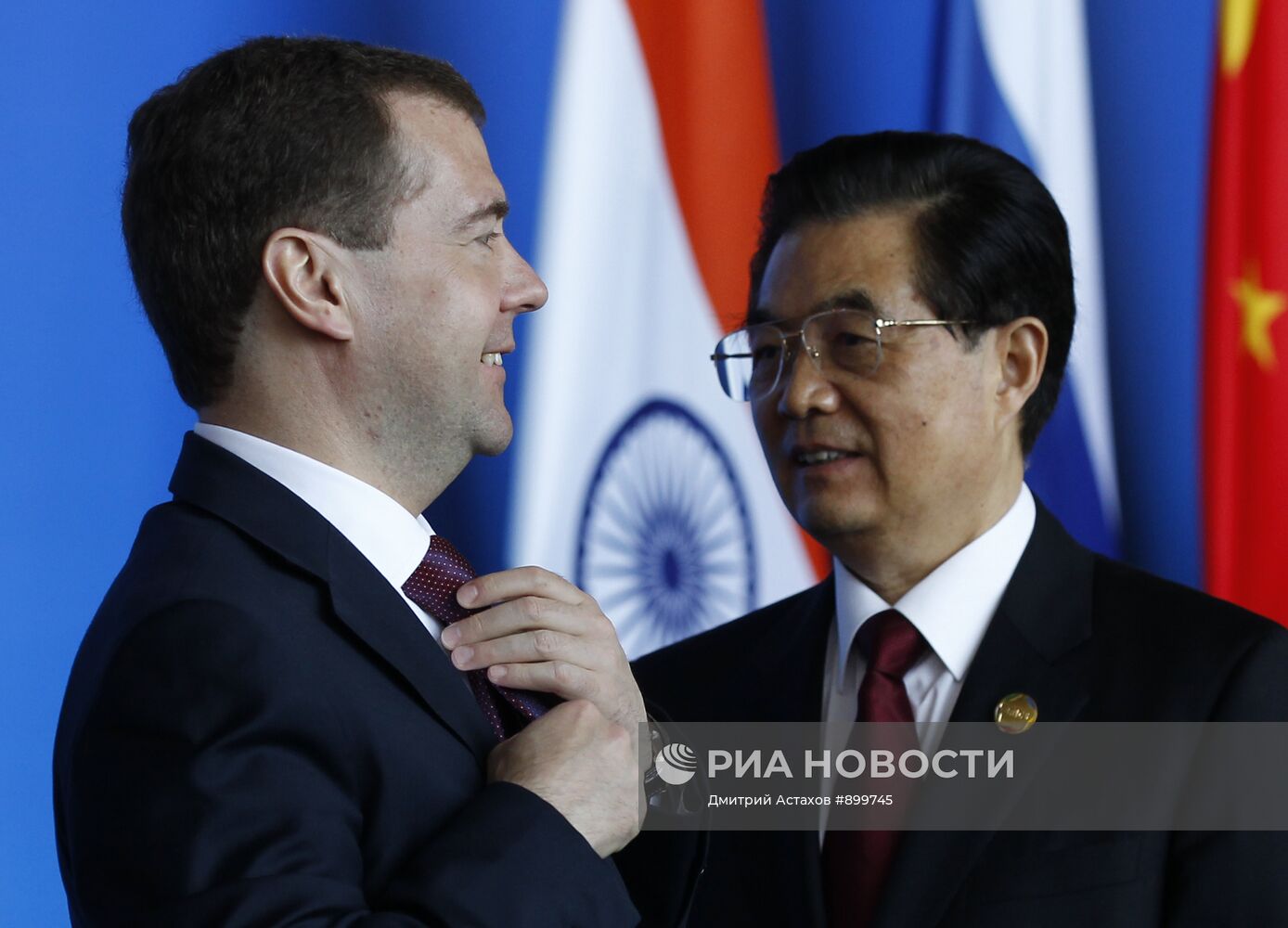 Д.Медведев принял участие в саммите БРИКС в Китае