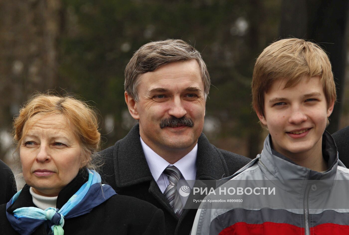 Александр Калери с супругой и сыном
