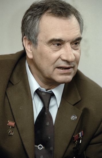 ВАЛЕРИЙ ПОЛЯКОВ
