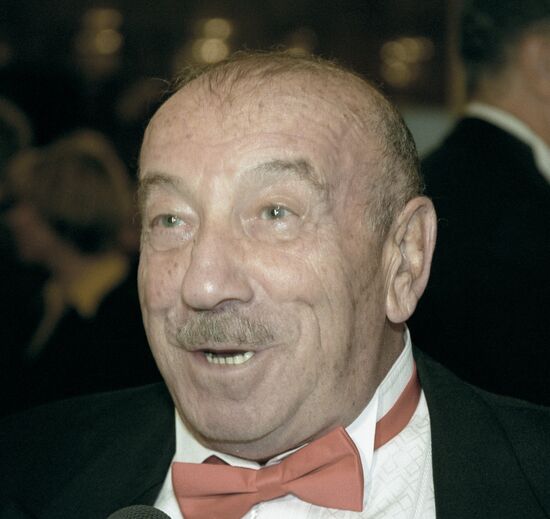 АРКАДИЙ ВАЙНЕР