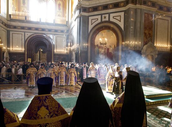 В Великий Четверг патриарх Кирилл провел богослужение