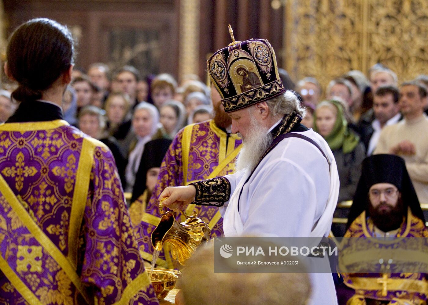 В Великий Четверг патриарх Кирилл провел богослужение
