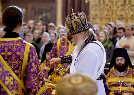 В Великий Четверг патриарх Кирилл провел богослужение