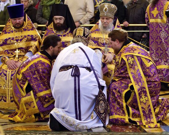 В Великий Четверг патриарх Кирилл провел богослужение