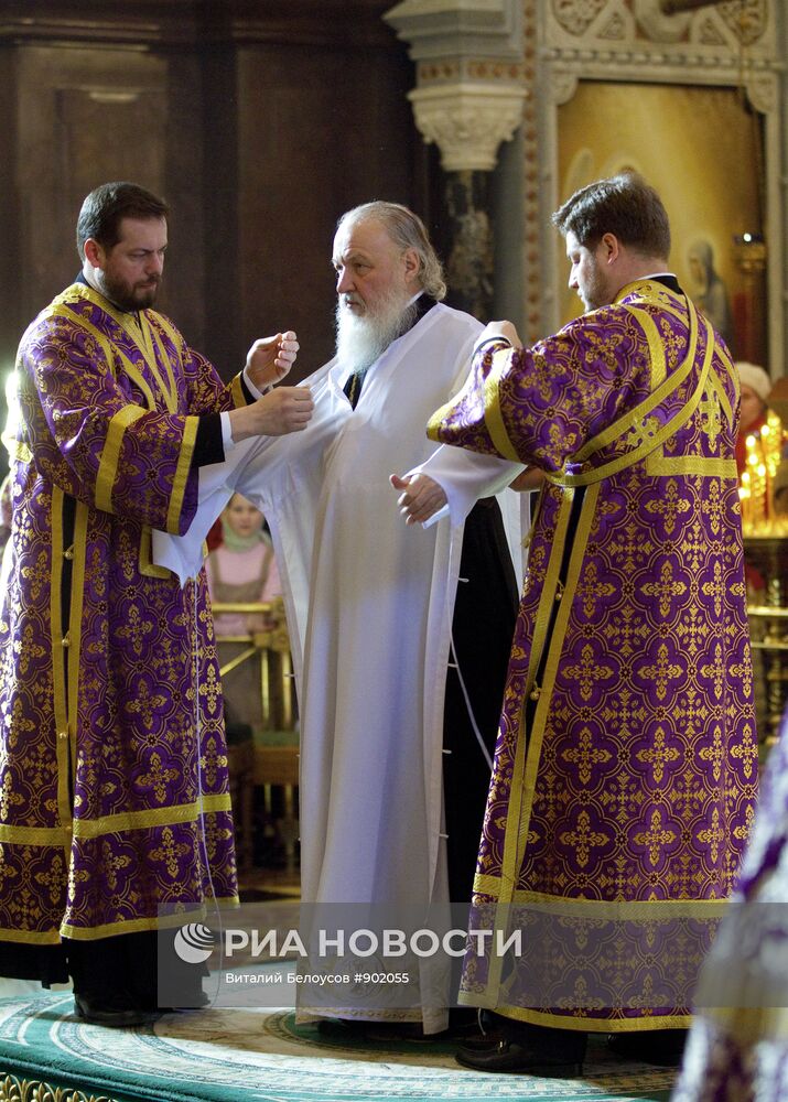 В Великий Четверг патриарх Кирилл провел богослужение