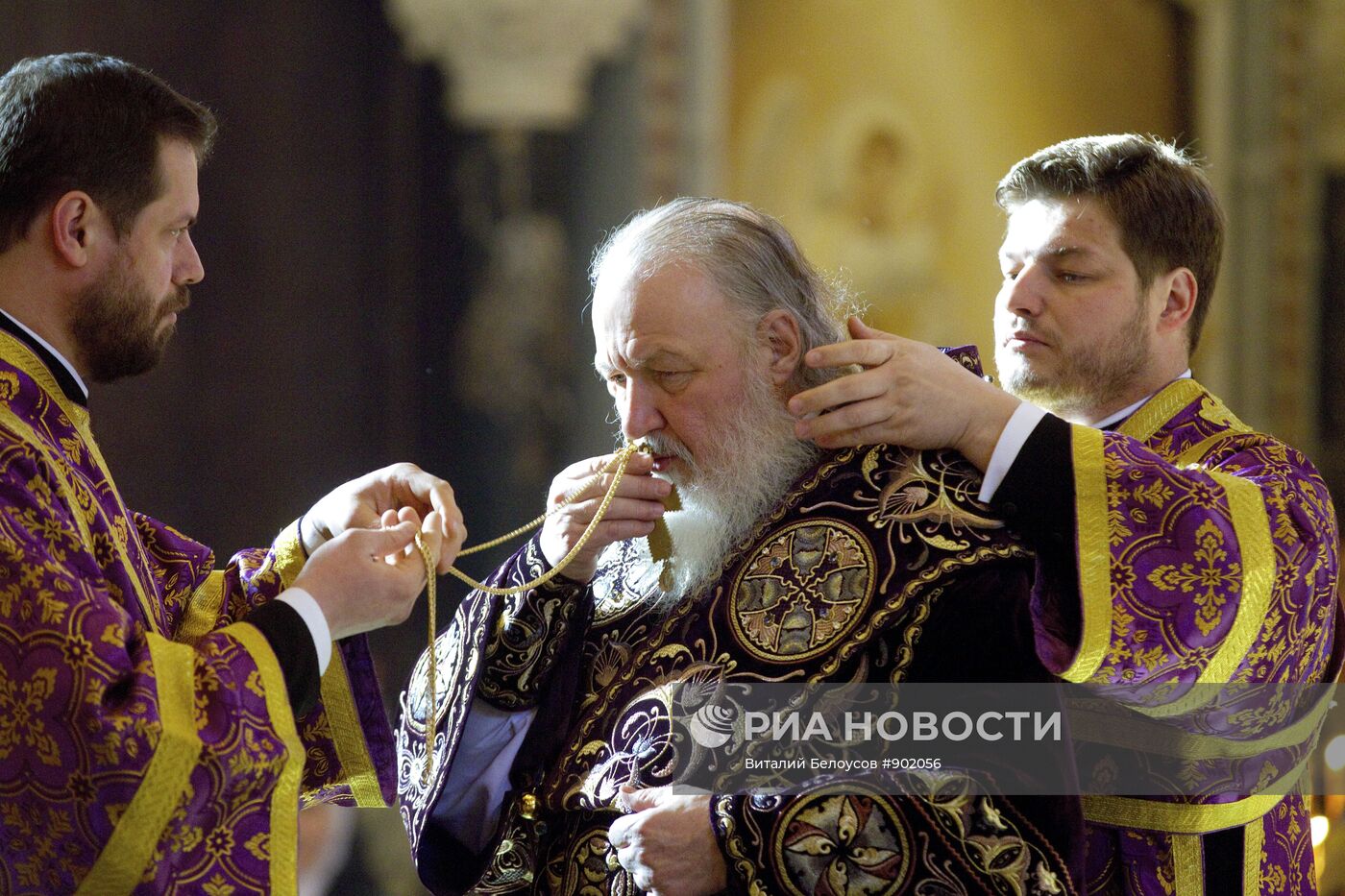 В Великий Четверг патриарх Кирилл провел богослужение