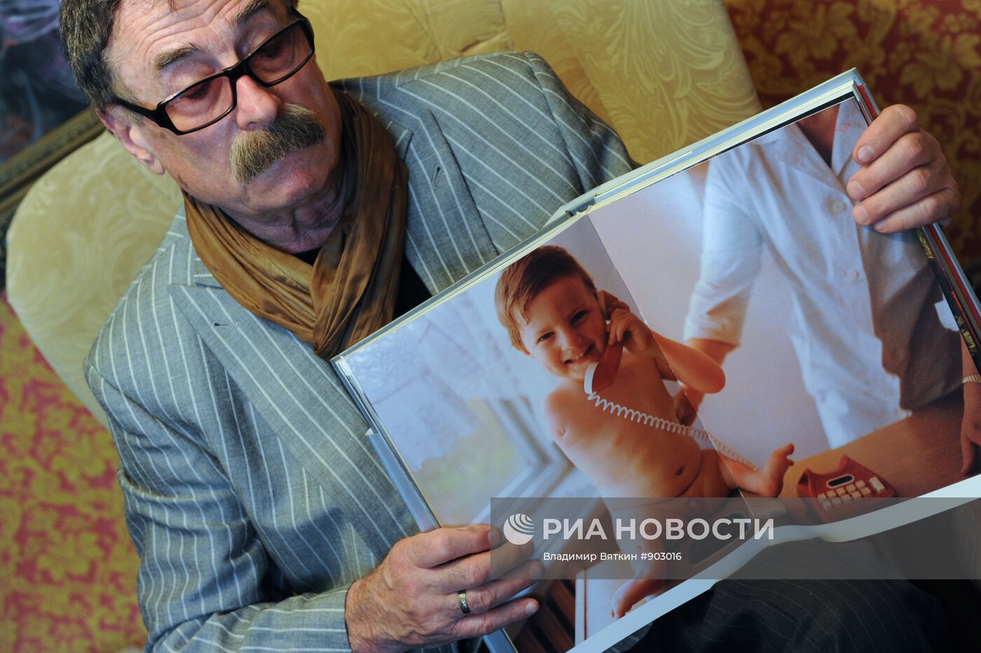Интервью с бывшим фотографом АПН-РИА Новости Игорем Костиным