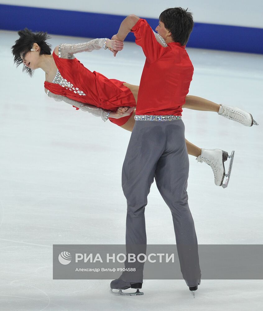 Юко Кавагути и Александр Смирнов