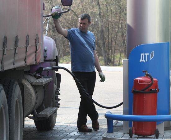 Работа автозаправки "Газпромнефть"