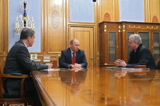 В.Путин встретился с М.Пиотровским и А.Авдеевым