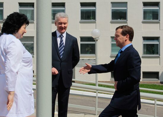 Посещение Д. Медведевым Детской психоневрологической больницы
