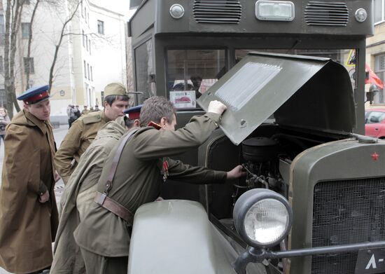 Ретро-автопробег военной техники времен ВОВ в Санкт-Петербурге