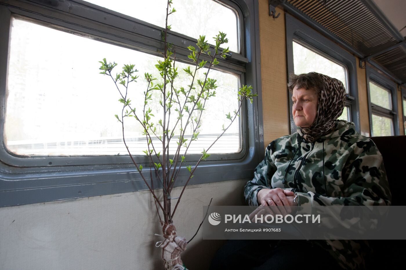 Дачники отправляются на свои участки