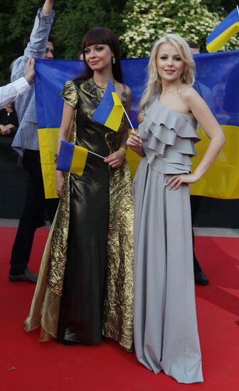 Певица Мика Ньютон