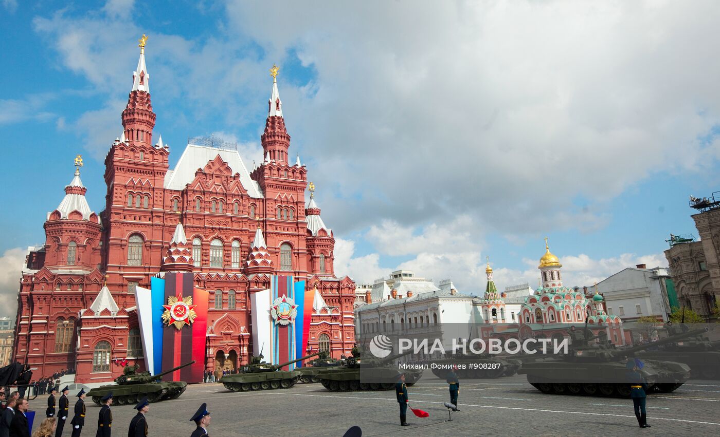 Военный парад, посвященный 66-летию Победы в ВОВ