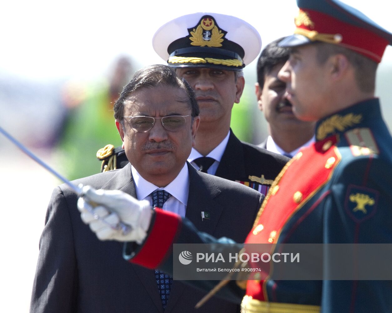 Прилет президента Пакистана Асифа Али Зардари в Москву