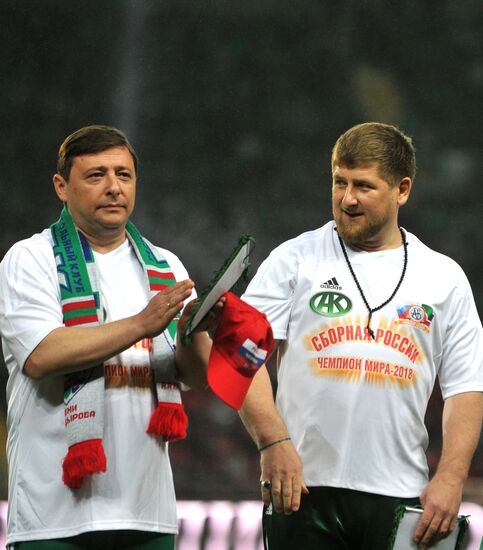 Матч между командой "Кавказ" и сборной футбольных ветеранов мира