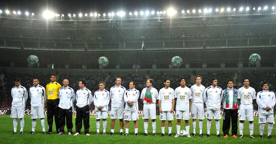 Матч между командой "Кавказ" и сборной футбольных ветеранов мира