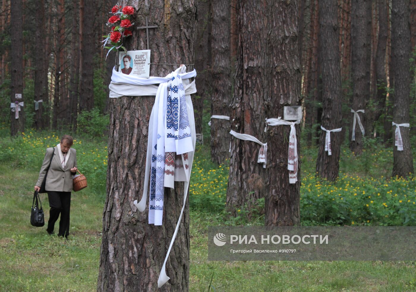 Мемориальные мероприятия в заповеднике "Быковнянские могилы"