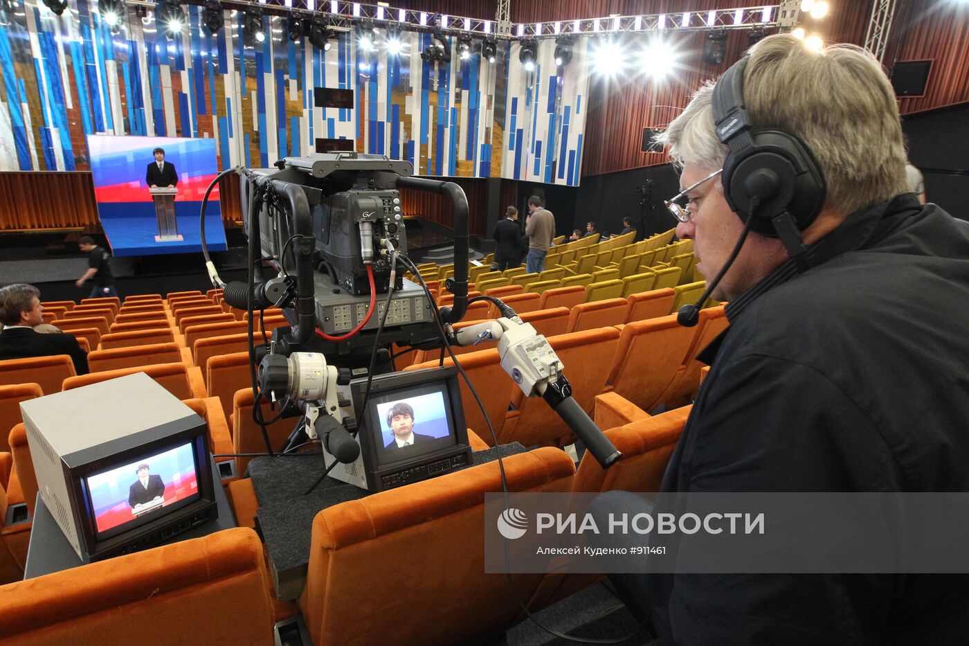 Завершаются приготовления к пресс-конференции Д.Медведева