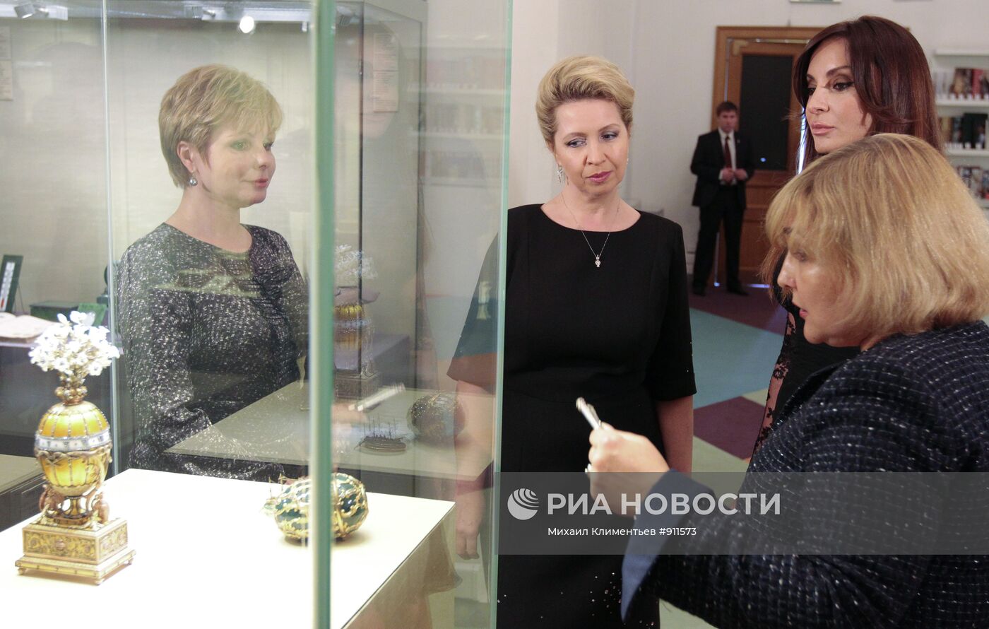 С. Медведева и М.Алиева на выставке Карла Фаберже в Кремле