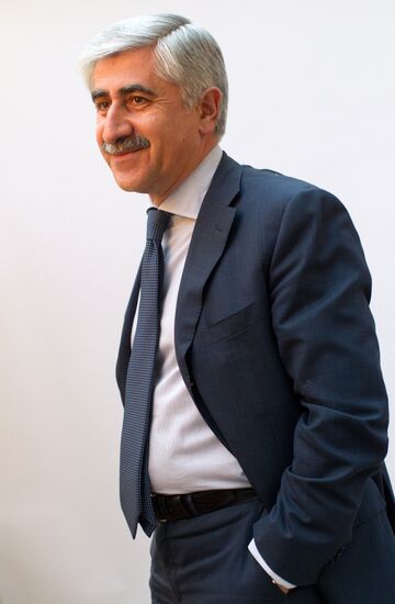 Михаил Погосян