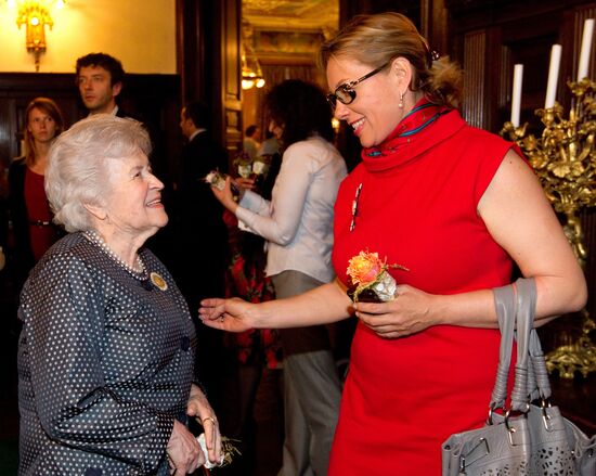 Ирина Антонова и Арина Шарапова