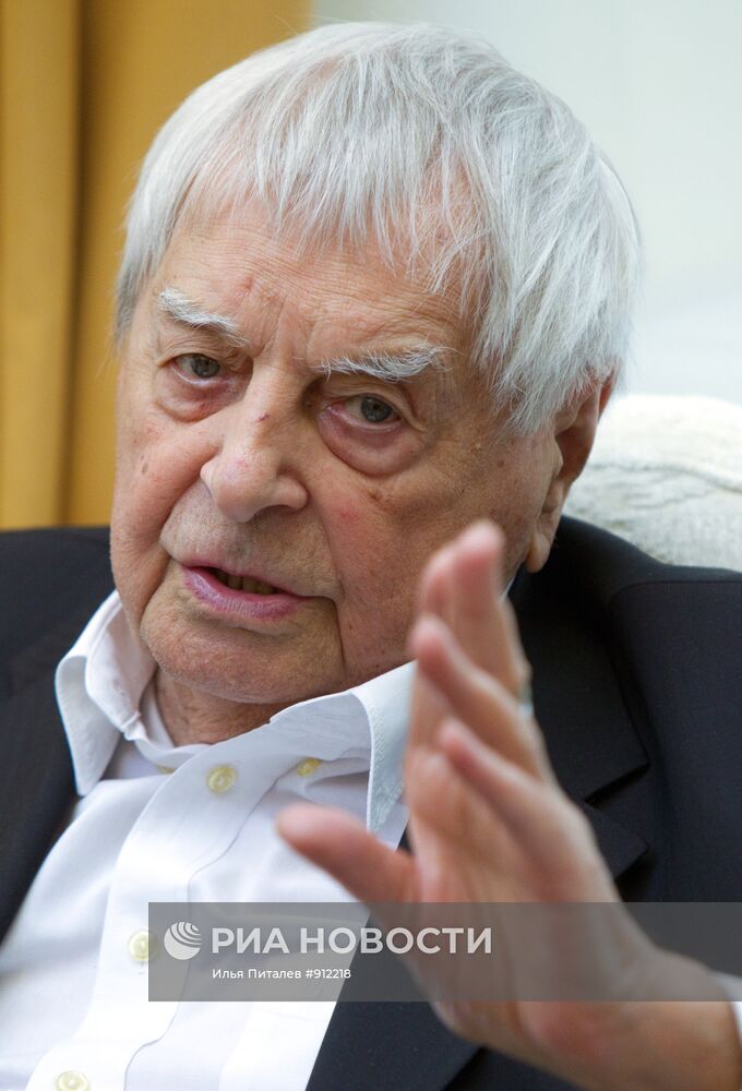 Юрий Любимов