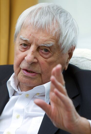 Юрий Любимов