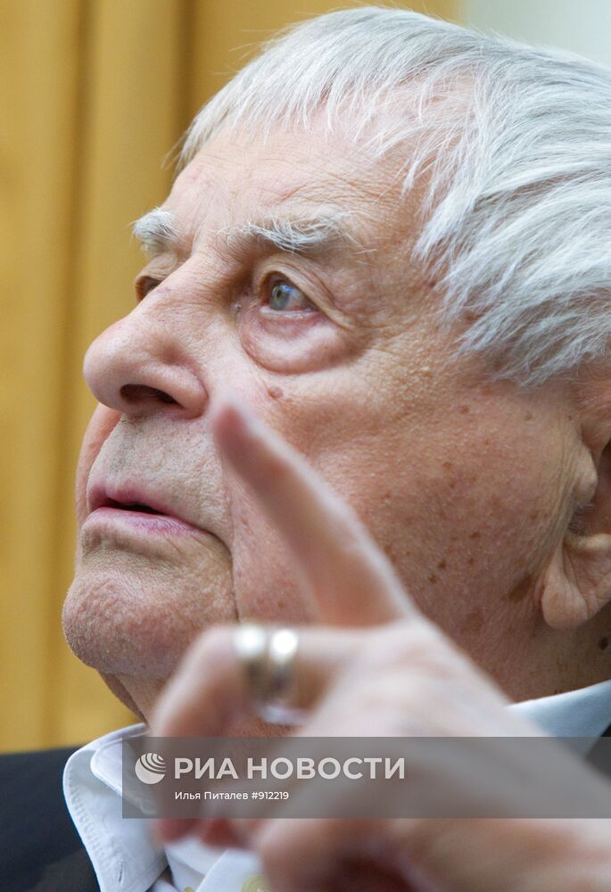 Юрий Любимов