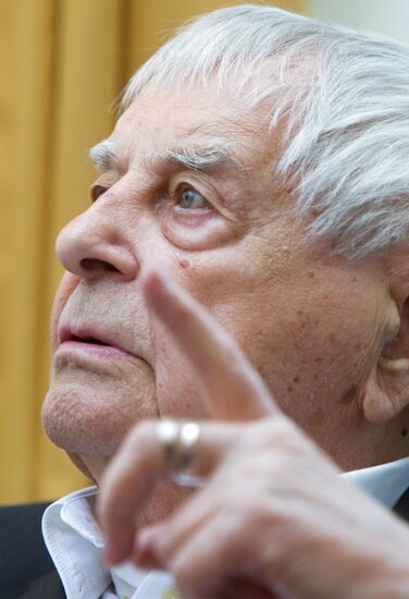 Юрий Любимов