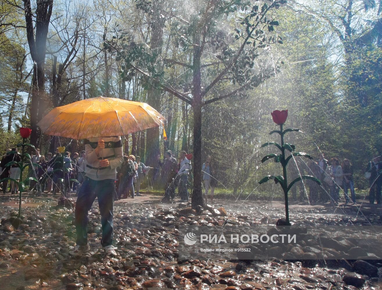 Фонтан-шутихи "Дубок" в Нижнем парке в Петергофе
