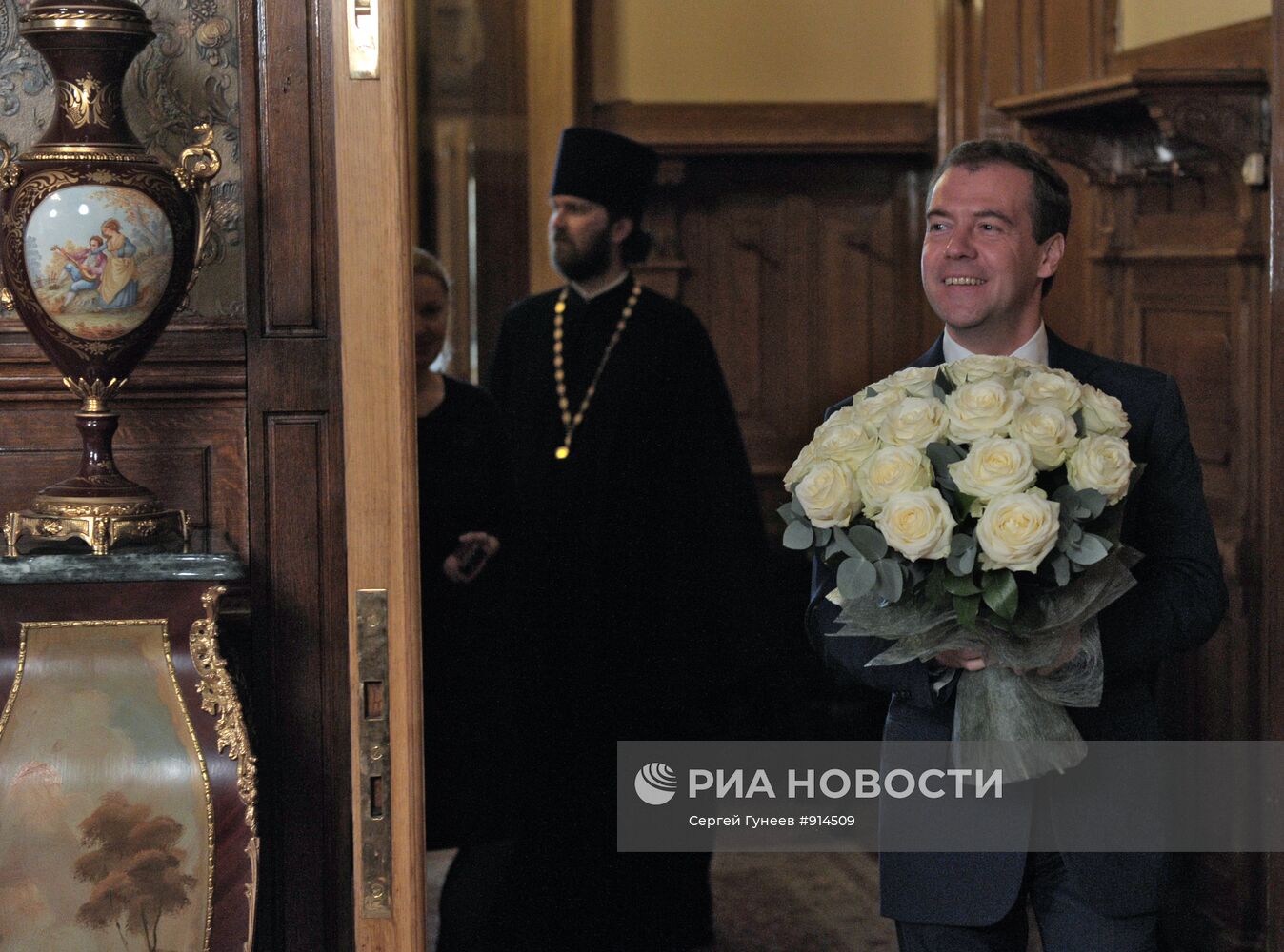 Д.Медведев поздравил патриарха Кирилла