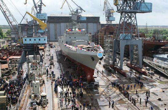 Спуск на воду фрегата Trikand для ВМС Индии в Калининграде